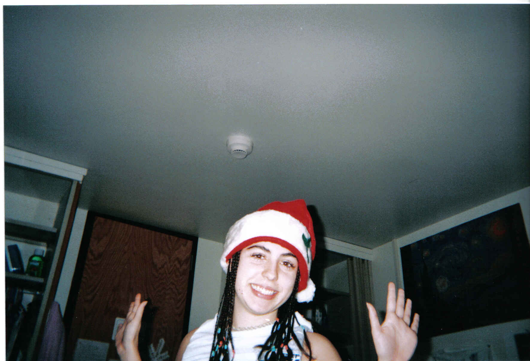 laraquasanta.jpg